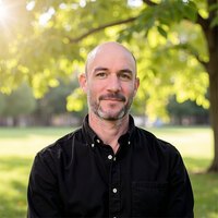 Headshot of Jonah Susskind
