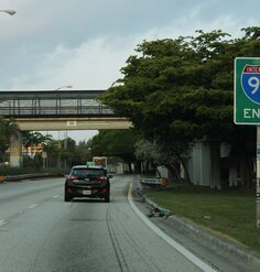 Image of I-95 running through a city